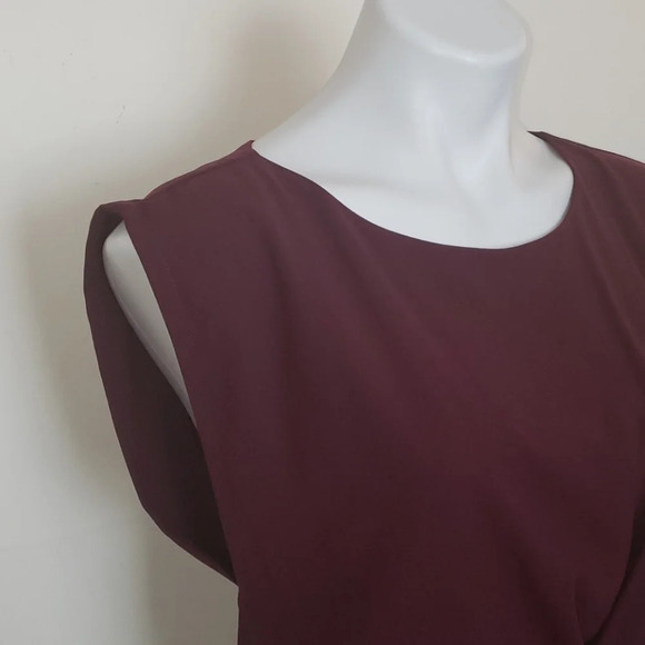 Halston Heritage Cap Sleeve Crepe Dress - Picture 7 of 16